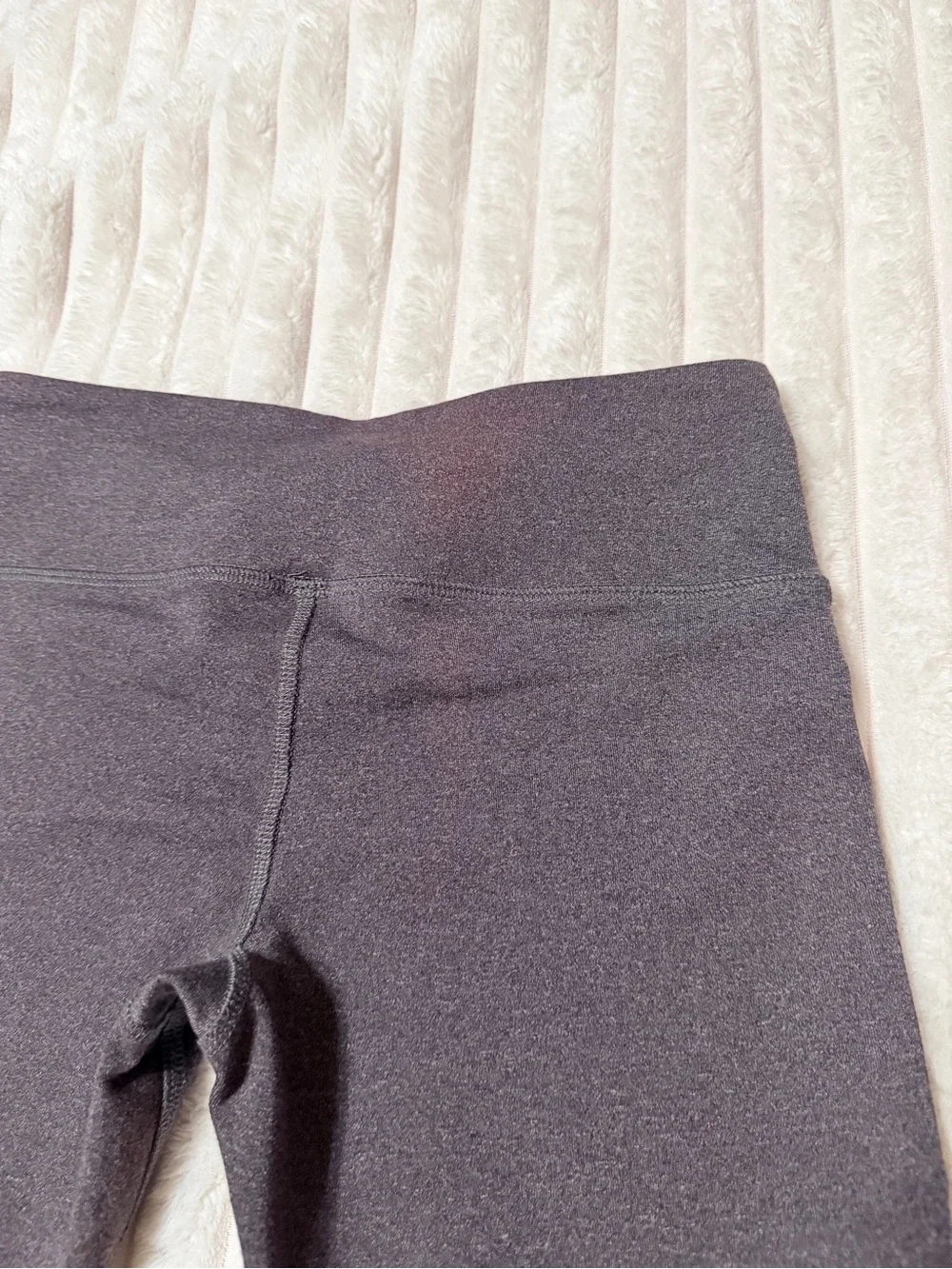 Alo Yoga Goddess Legging | Size Medium ?